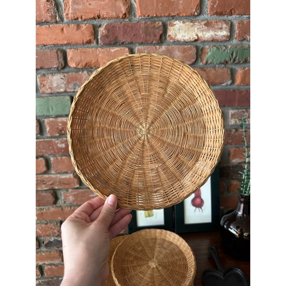 Set of 4 Vintage Wicker Chargers / Woven Rattan Placemats – 10" Diameter